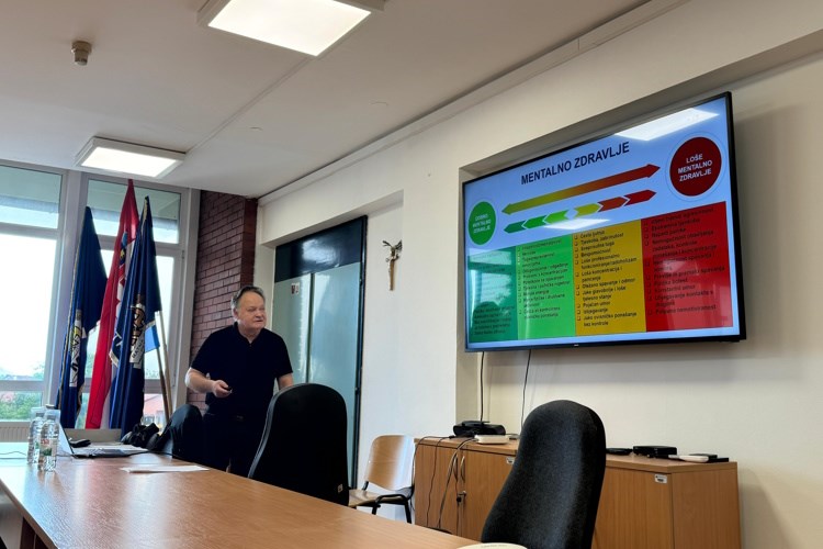 Slika /PU_SiM/AA NOVE Ilustracije/slika mentalno zdravlje web.jpg